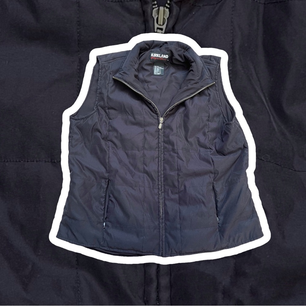 Black Kirkland signature zip up vest with pockets
